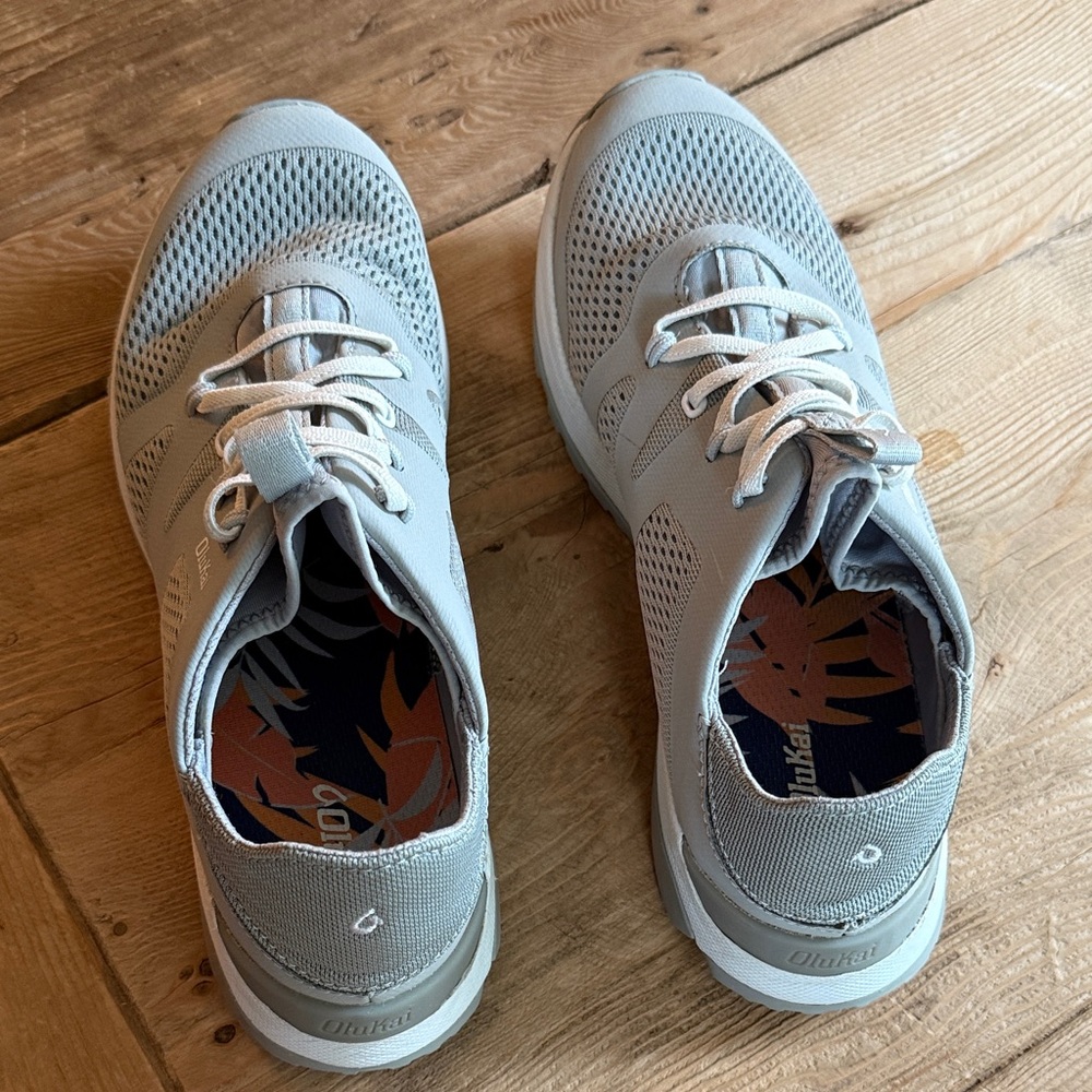 OluKai Women's Light Gray Mesh Sneakers